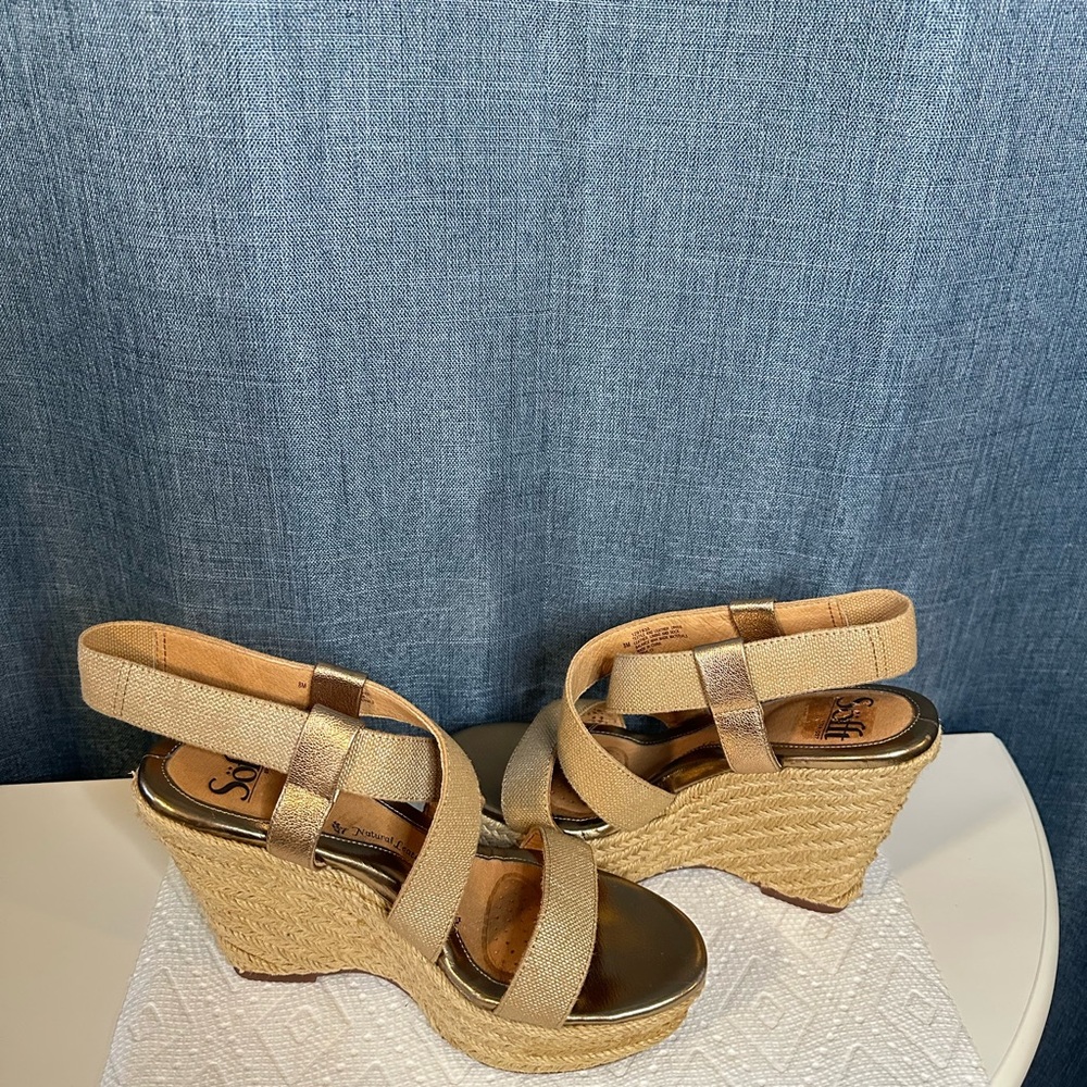Sofft‎ Tan Wedge Sandals with Ankle Strap